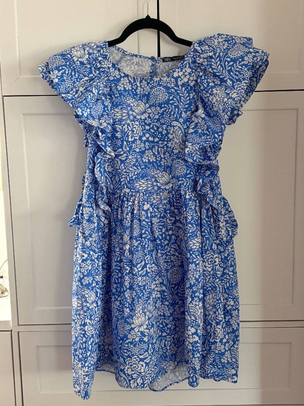 Zara Blue and White Floral Ruffle Sleeve Mini Dress - Small